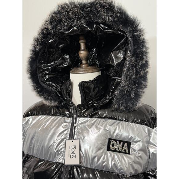 New DNA PREMIUM WEAR MEN’S PUFFER JACKET Silver & Black Streetwear 2XL NWT $295 - Picture 2 of 3